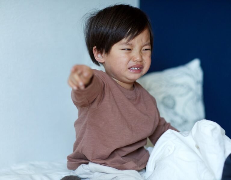 why do toddlers cry when they wake up?