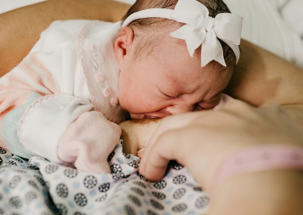 baby with proper/good breastfeeding latch